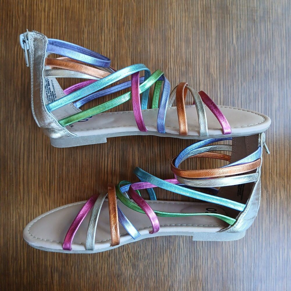 SO Girls Delaine Rainbow Metallic Gladiator Sandals Sz 1 NWOT - Picture 2 of 6